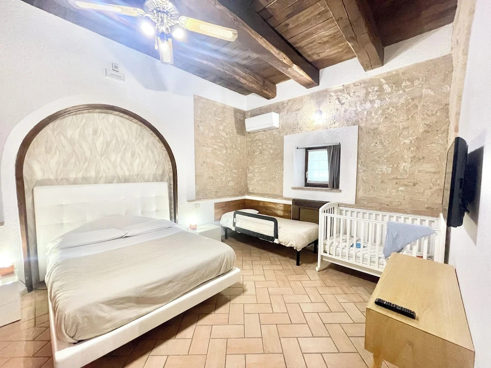 Luxurious Umbrian Villa with Private Pool and Stunning Views