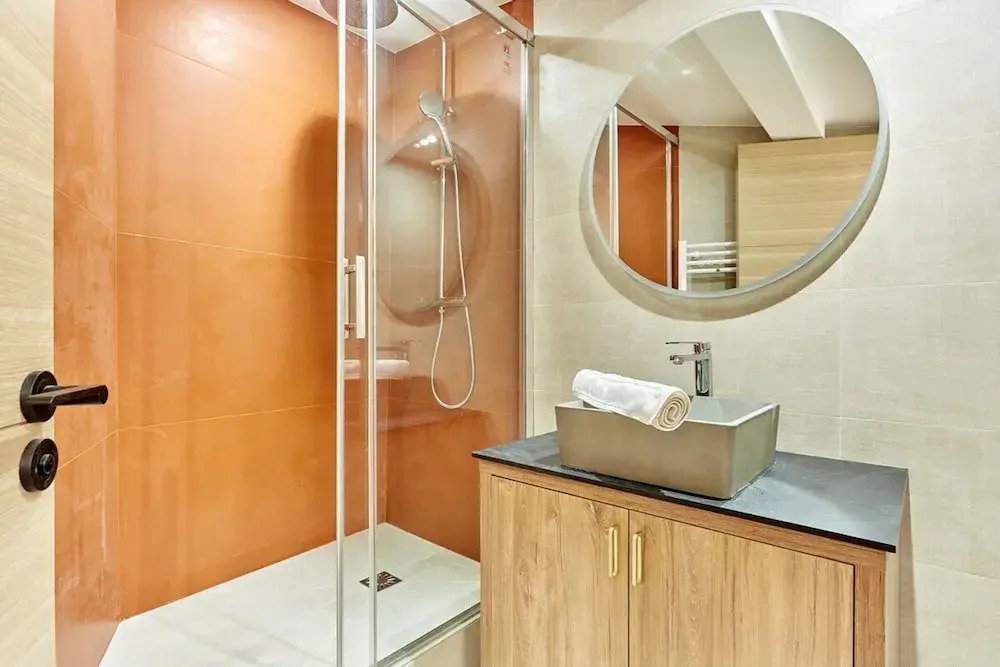 Modern Suite Center of Paris Montmartre