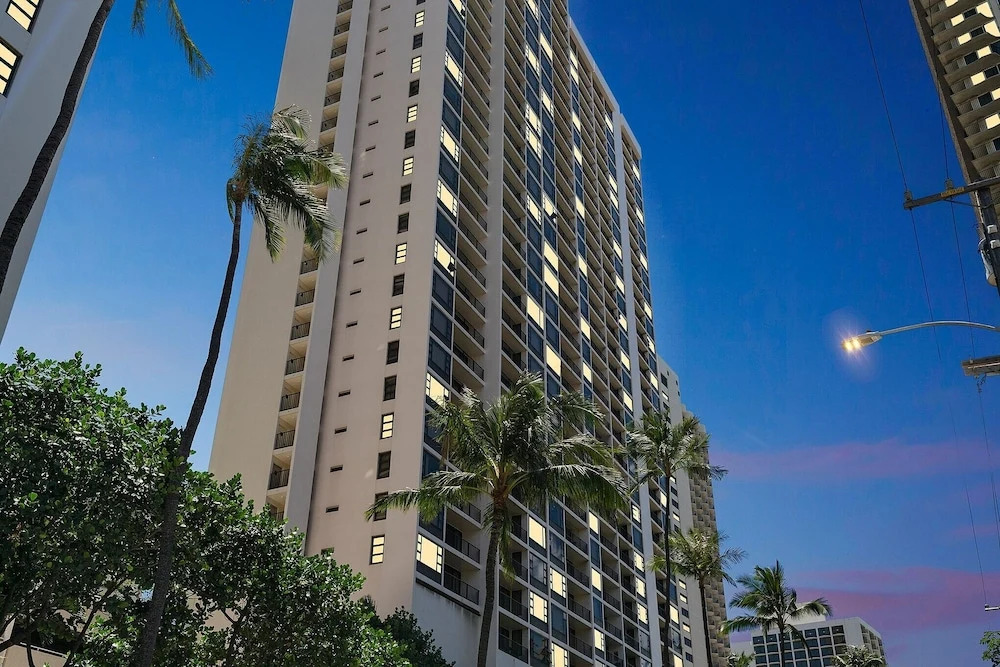 Tower 1 Suite 3007 - QQS