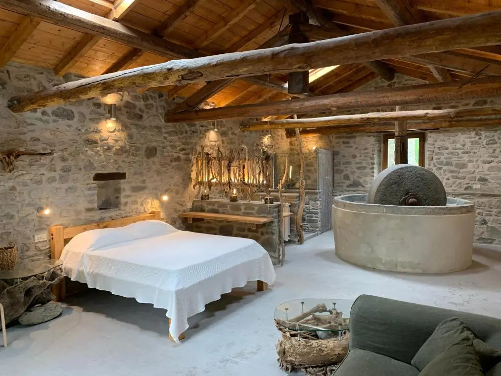 Magic Mill Castagnetoli