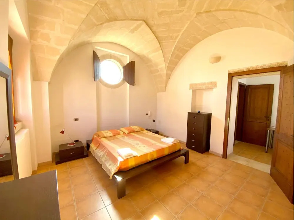 Comfortable House with Fenced Garden - Surano - Fireplace
