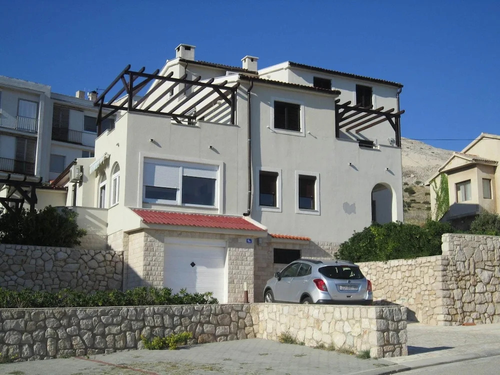 Nice Apartment With Great Terrace and sea View,bbq for use