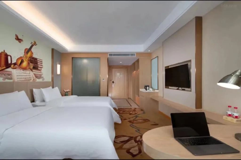 Vienna International Hotel (Binjiang of Jiangjin, Chongqing)