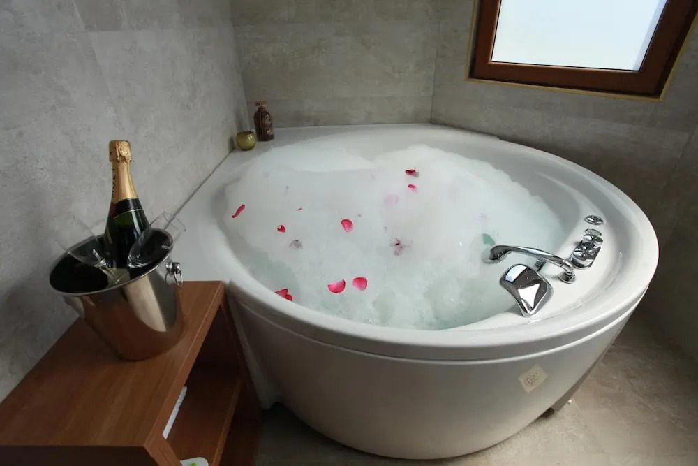 Provence rooms