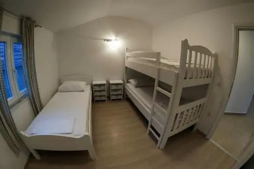 Apartments Leut