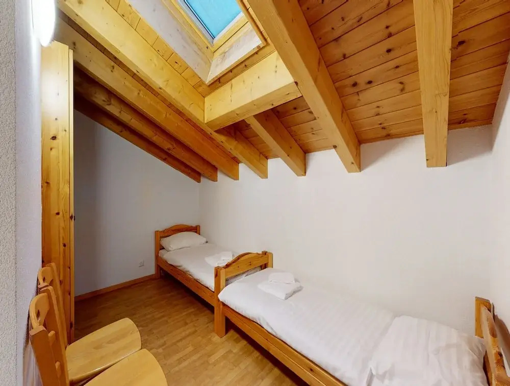 Spacious Apartment With Balcony