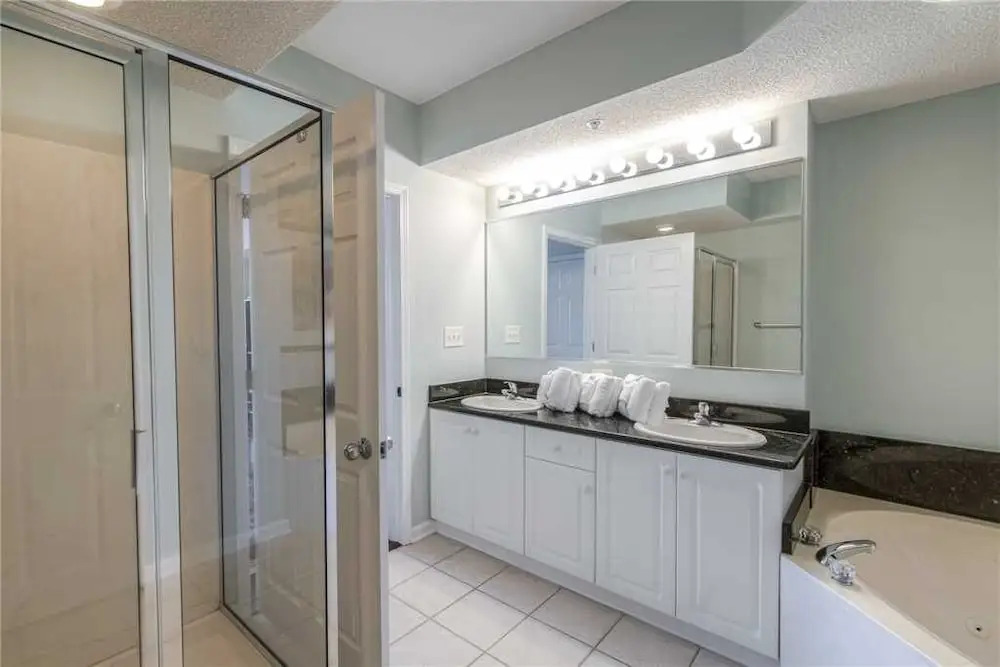 North Tower #809 Condominium 4 Bedrooms 3 Bathrooms Condo