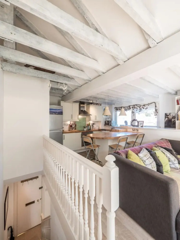 1 Bedroom Apartment by the Water of Leith