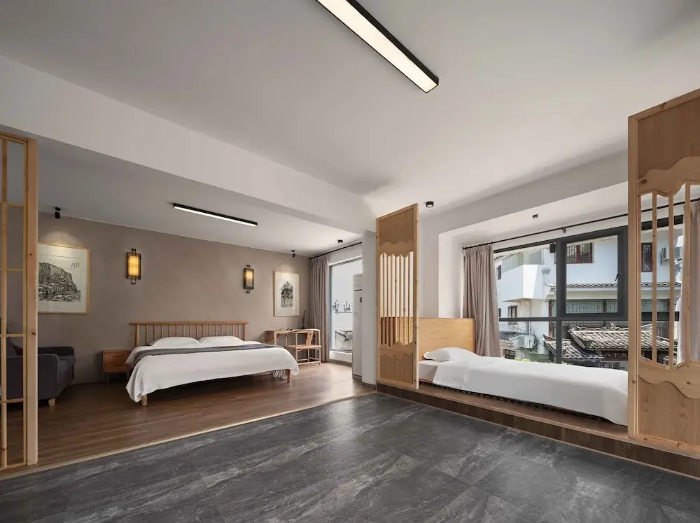 Castle peak yard Inn Free railway st ation pick-up by 2 nights