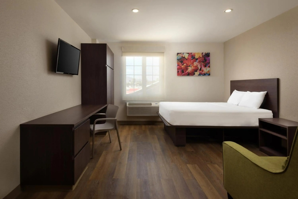 Extended Suites Queretaro Juriquilla