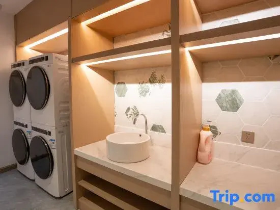 Vienna 3 Best Hotel (Huangshi Railway Station Xialu District Government)