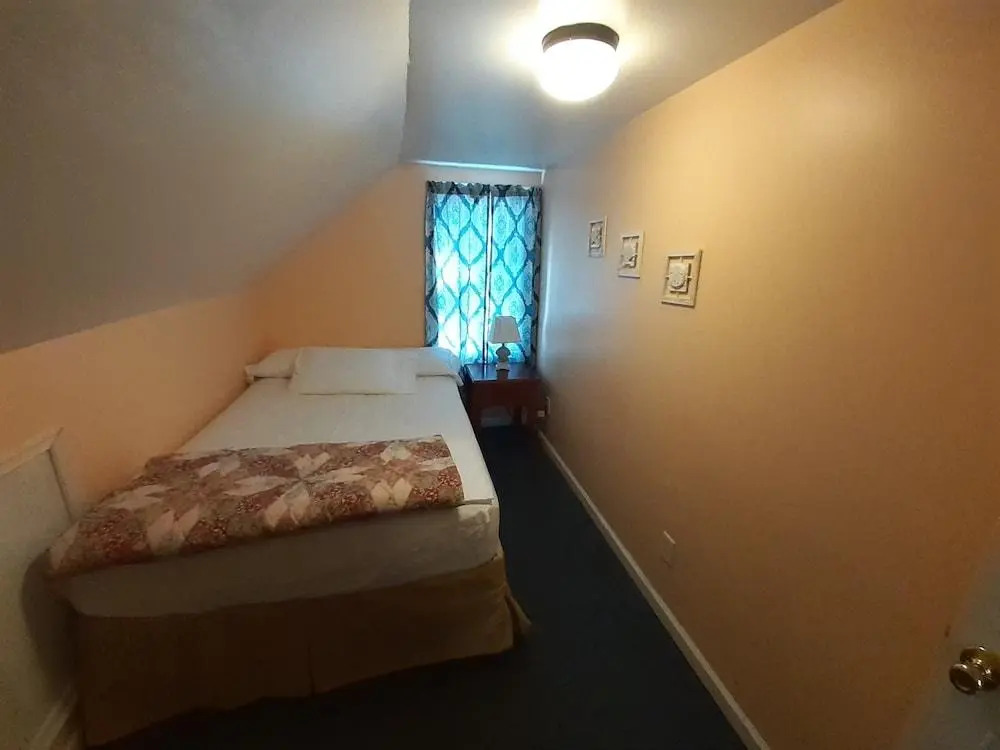 Atlantic Breeze Motel & Apartments