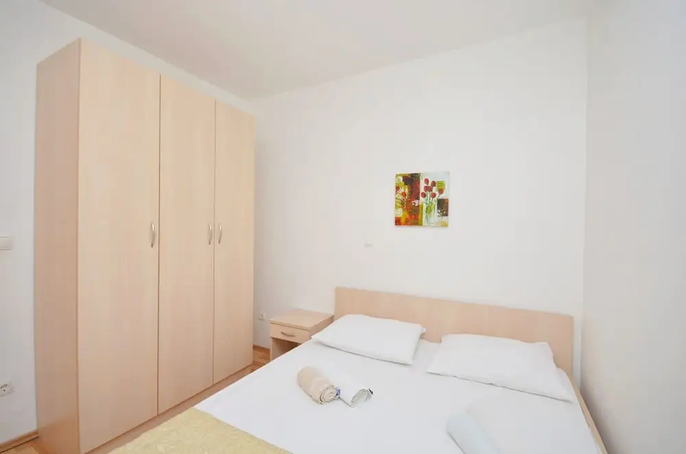 Apartments Miroslav