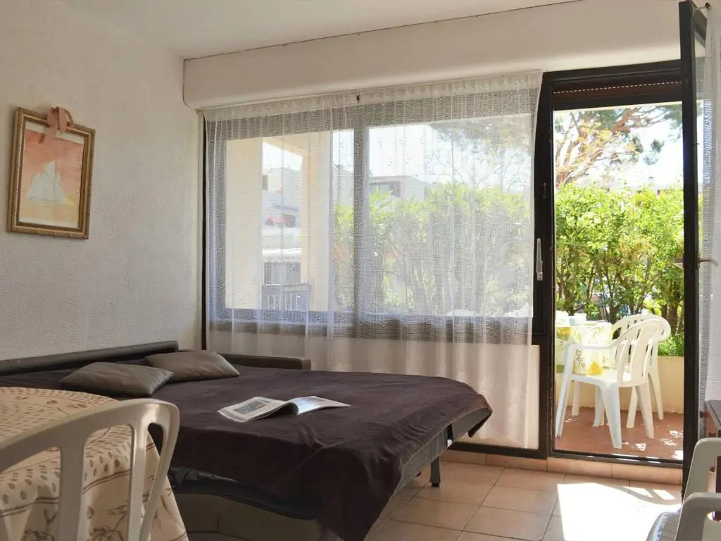 Appartement Bormes-les-Mimosas, 1 pièce, 4 personnes - FR-1-251-394