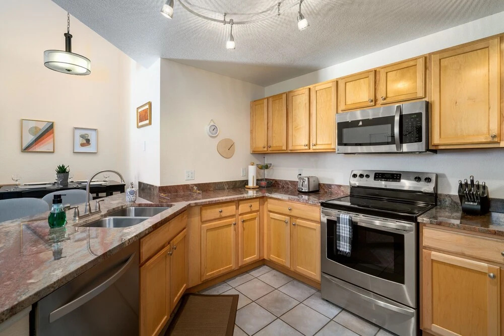 Quail Run 5 3 Bedroom Condo by RedAwning