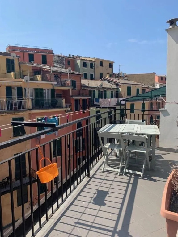 The Vernazza Main Plaza - Rooms & Suites