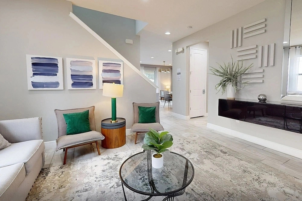 Near Theme Parks, fun Filled Home With Harry Potter Bedroom, & Private Pool