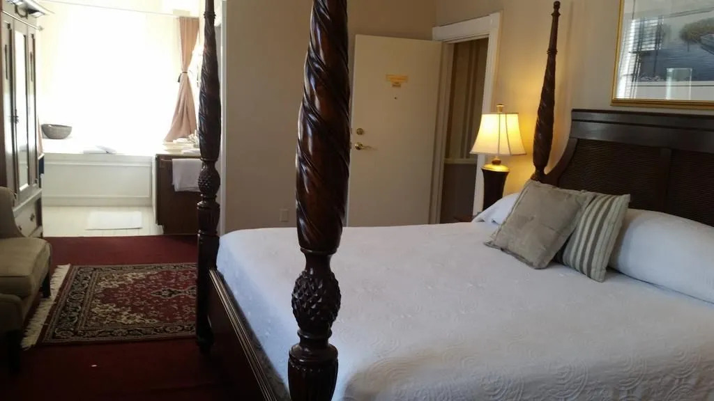 State House Inn