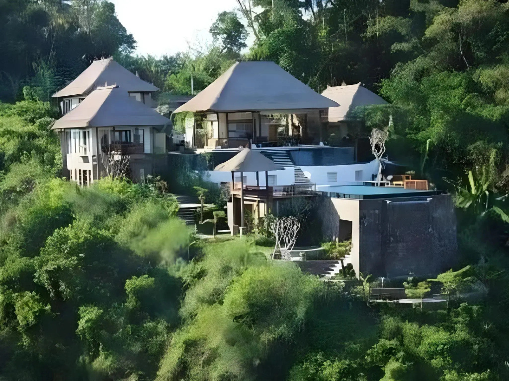Amori Villas