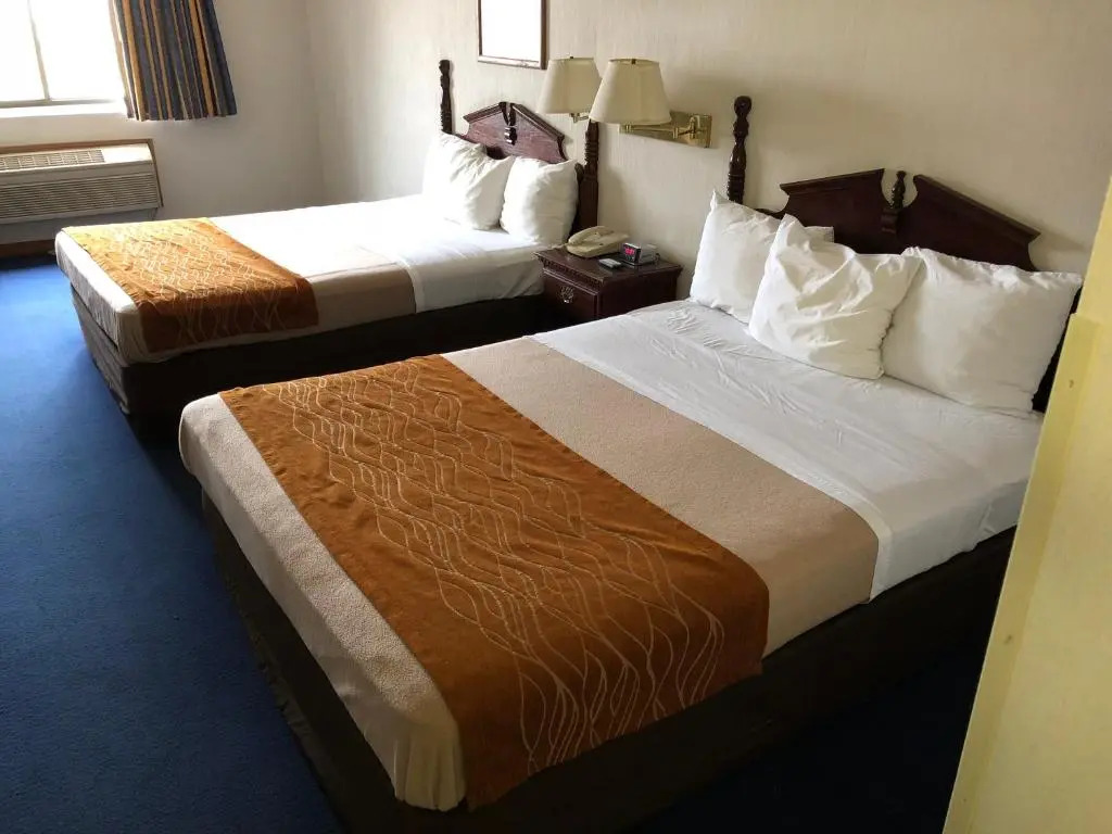 Denison Inn and Suites