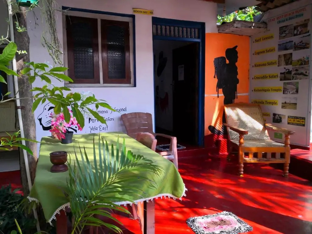Star Rest Surf Camp Arugambay