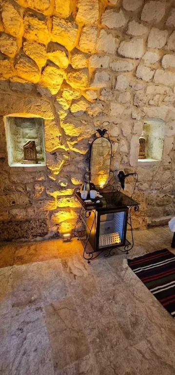 Cleopatra Antique Hotel