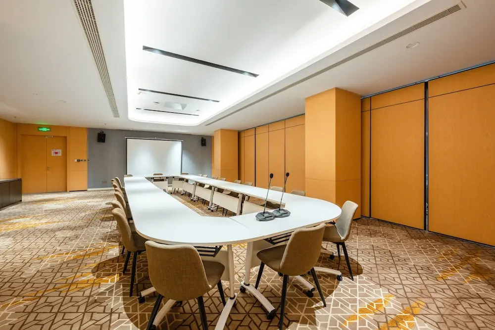 Holiday Inn Express Xinji City Center by IHG