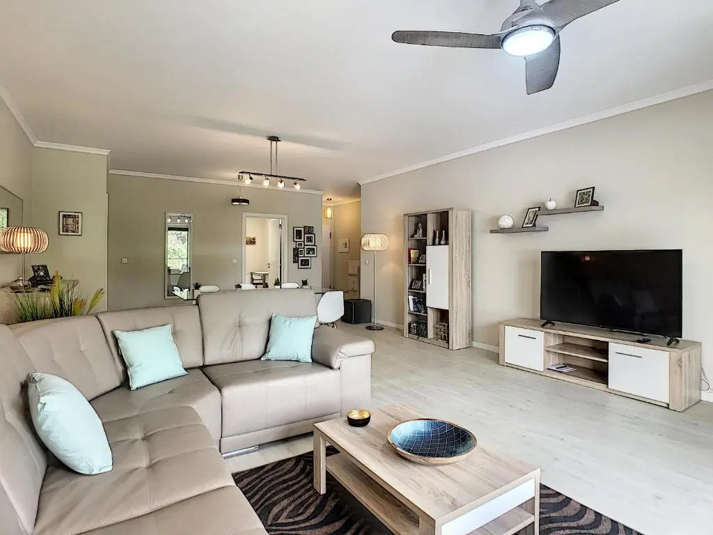 Apartment Lotus by MHM
