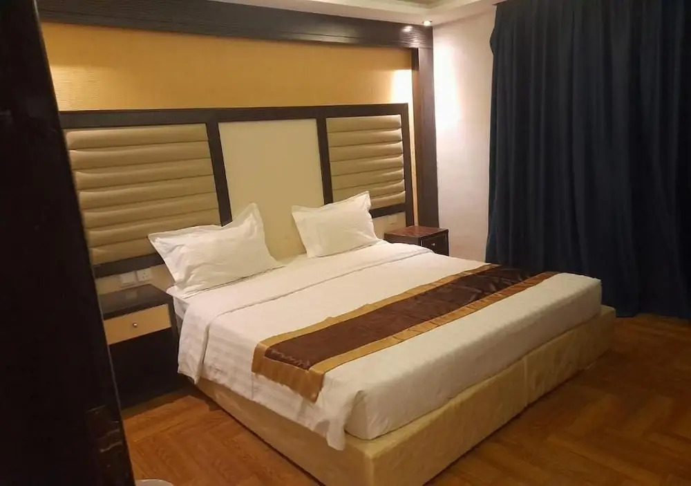 Mera Park Hotel