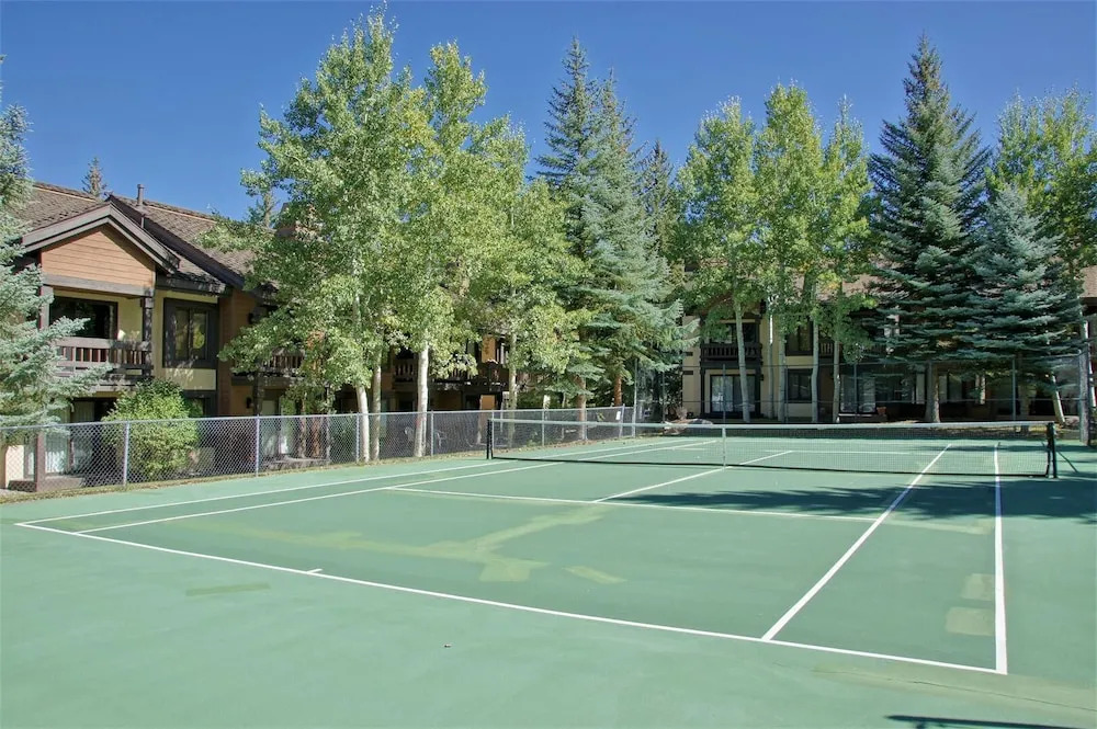 141 Willis Place - 4 Br Townhouse