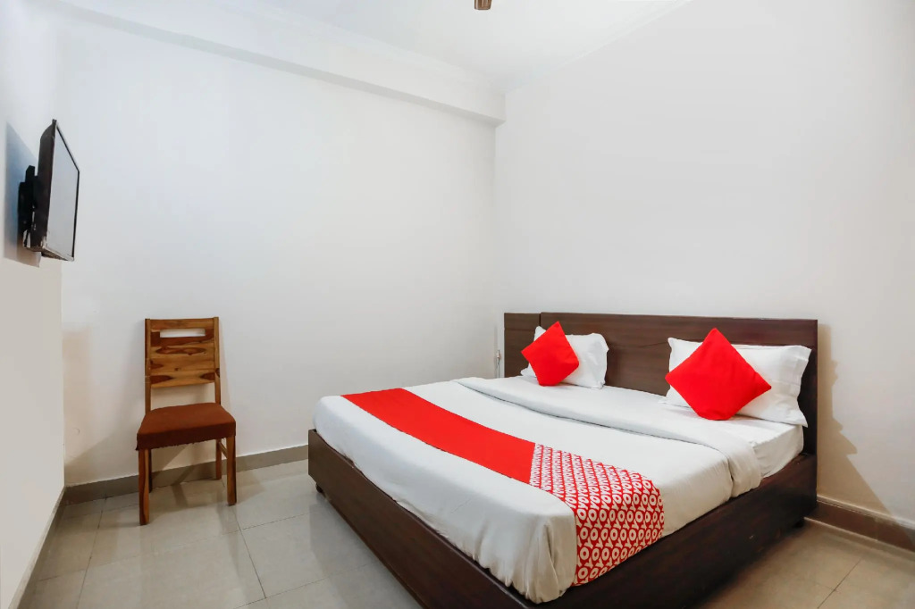 Oyo 71053 Av Residency