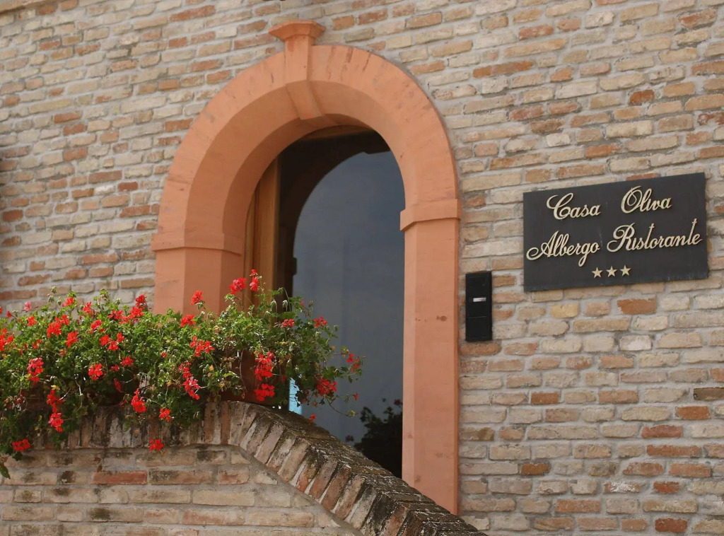 Casa Oliva borgo del Benessere delle Marche