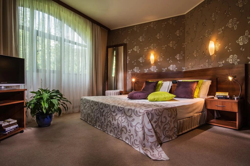Uniqato Hotel