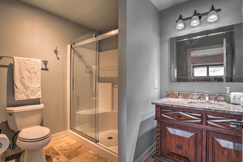 Main Street Strugis Apt w/ High-end Features