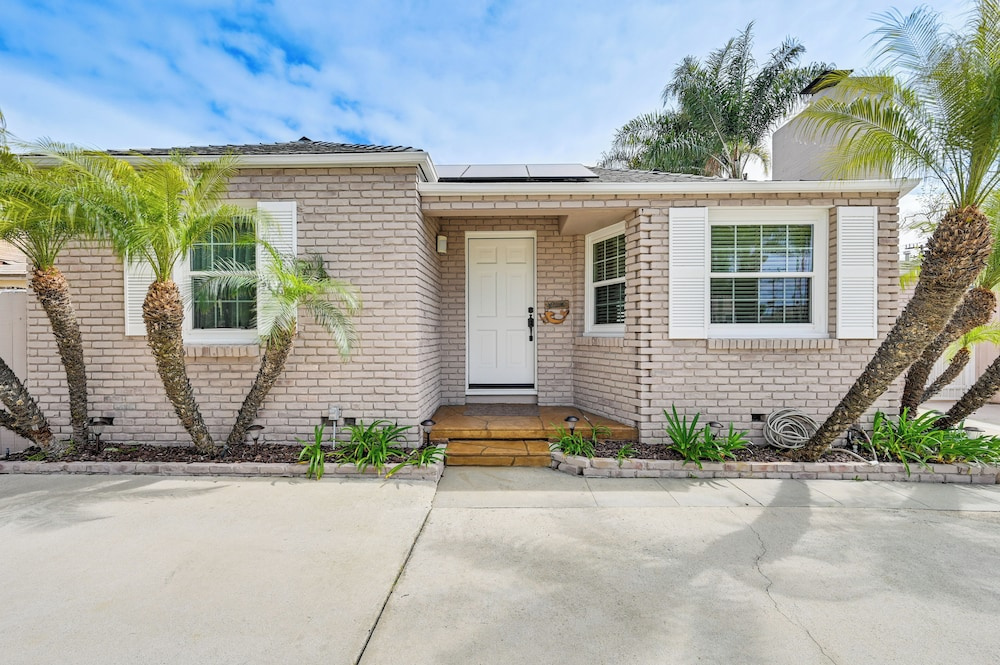 Home Near Mission Bay, Sea World & U of San Diego!