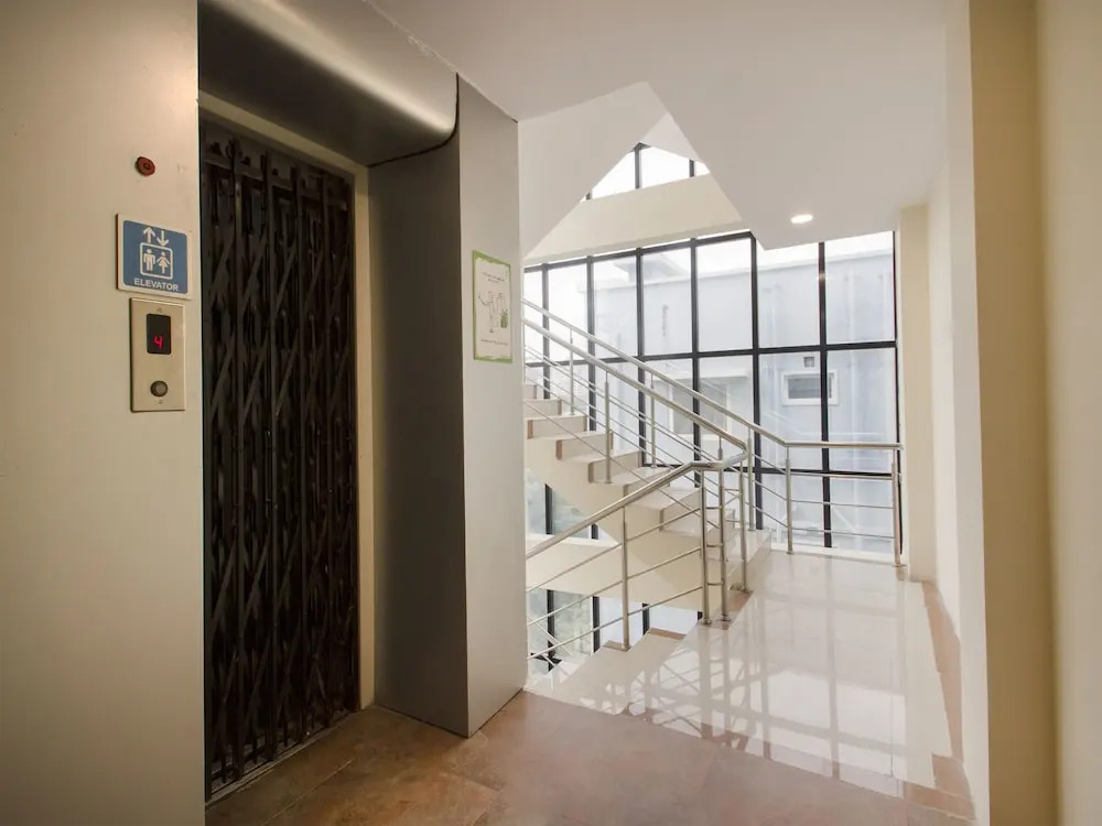 Sravya Compact Residency by OYO Rooms