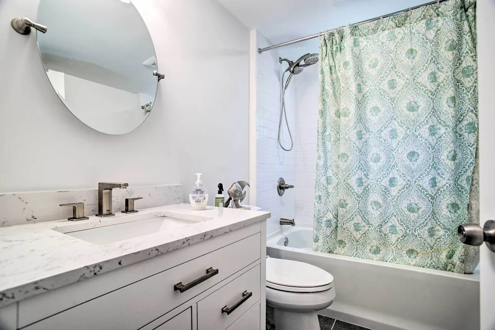 Near Beaches & Dtwn Falmouth: Family Home w/ Deck