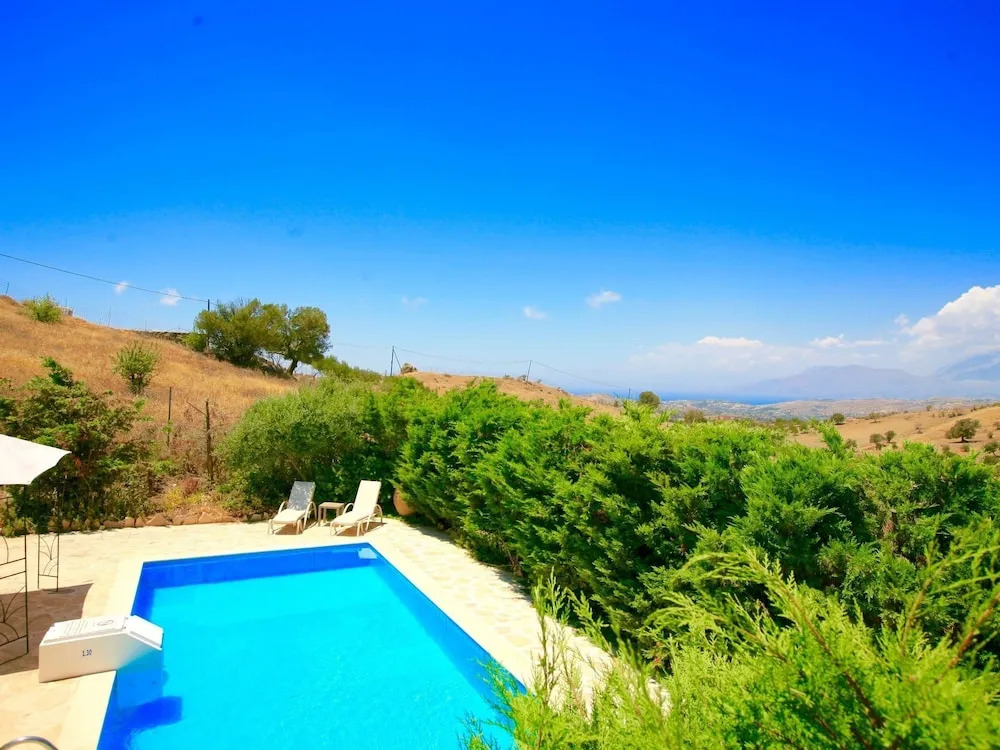 Villa with Private Pool And Beautiful Sea View on Lybian Sea, Sw Coast of Crete