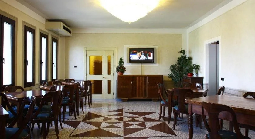 Hotel Bisenzio