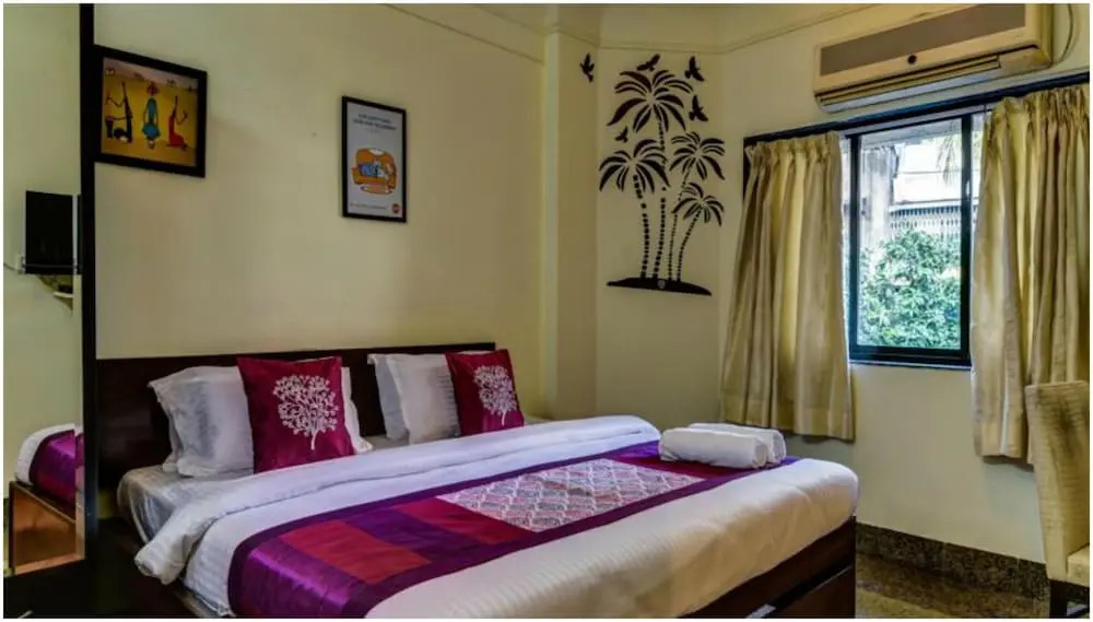 OYO 2080 Apartment near Juhu Beach