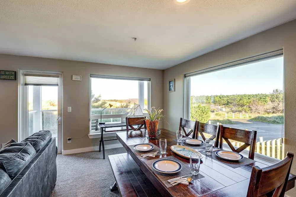 Beach Access & Community Perks! Westport Hideaway