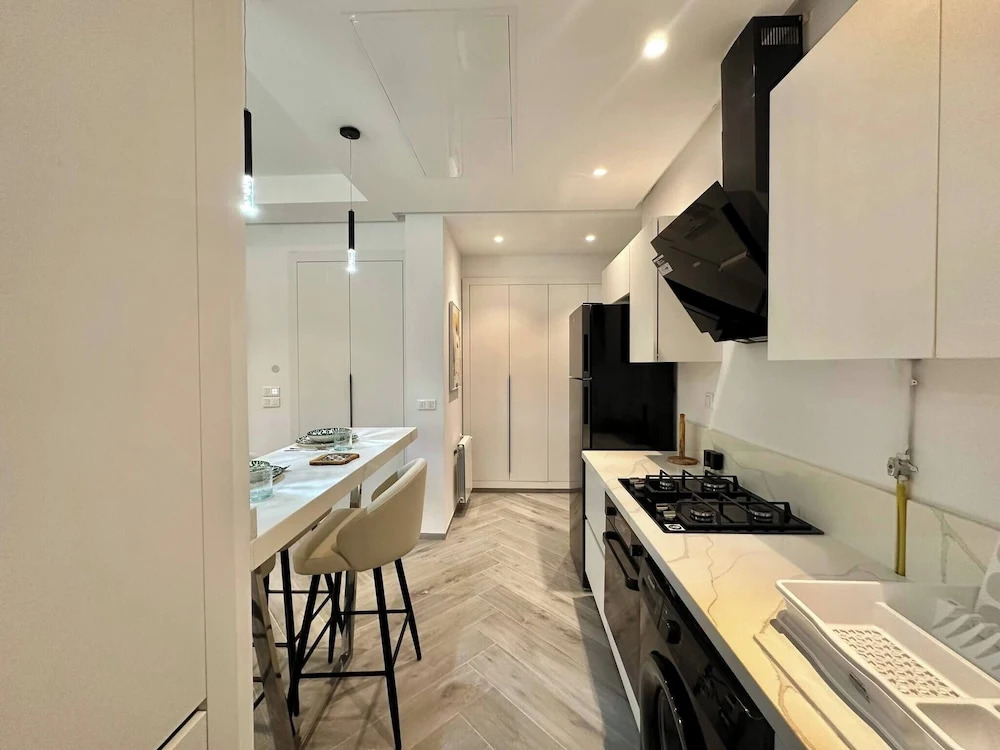 Apollon Appartement S1, Lac 2