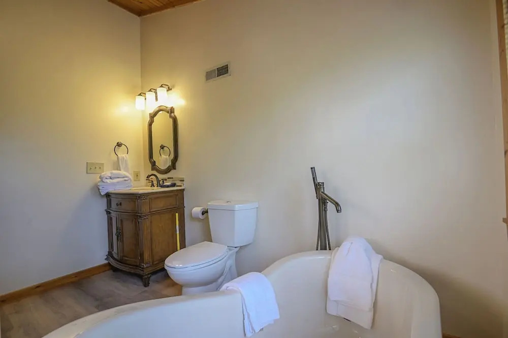 Best of Both Worlds by Eagles Ridge Resort