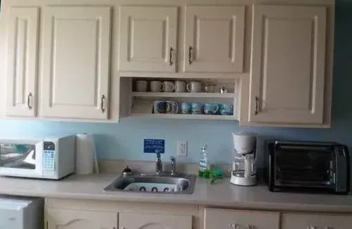 Moonlight Beach Suites