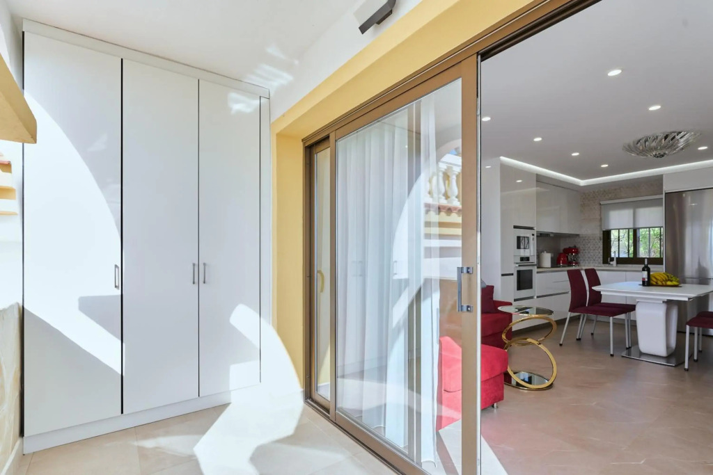 Windsor Apartment