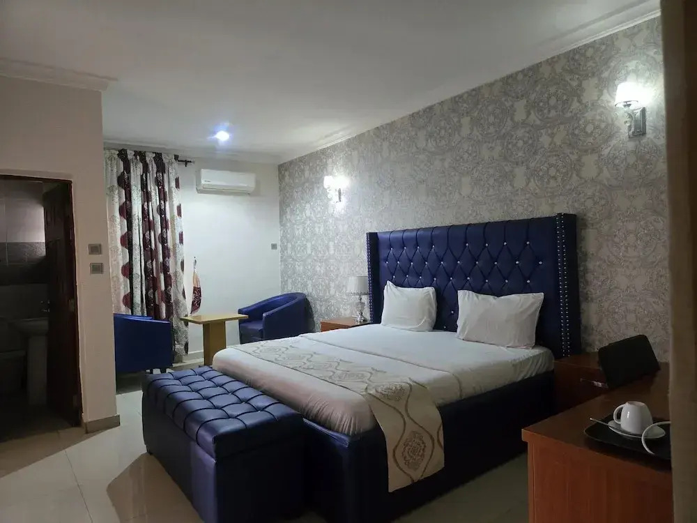 Roses Regency Hotel & Suites
