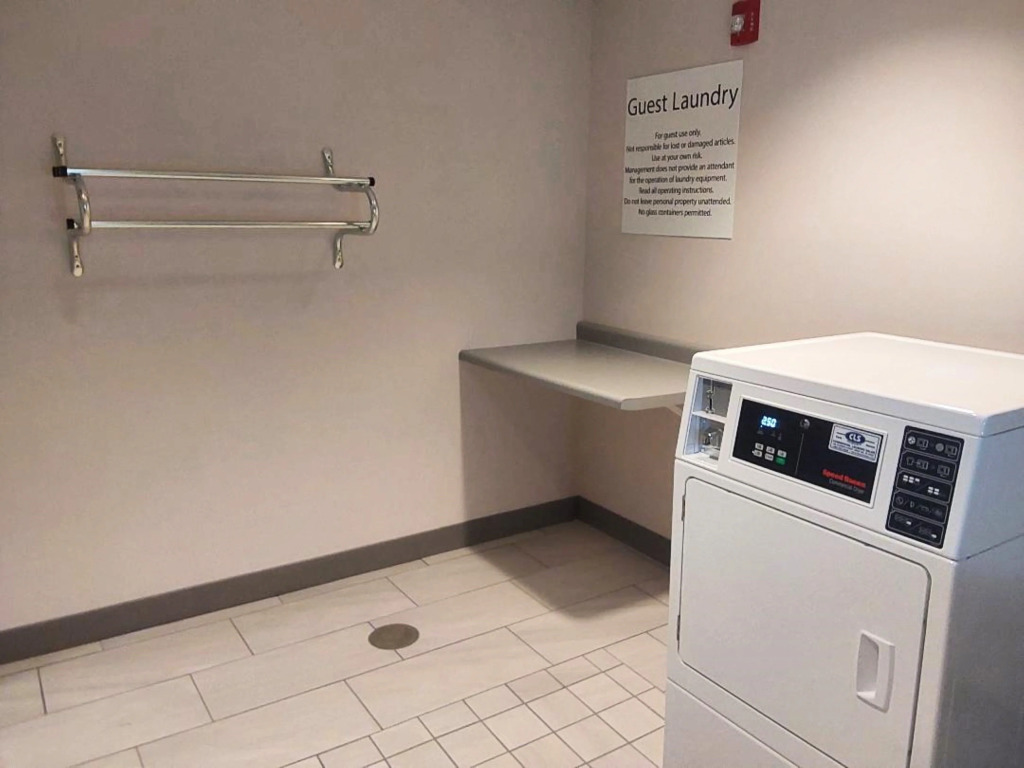 Holiday Inn Express Hotel & Suites Antigo by IHG