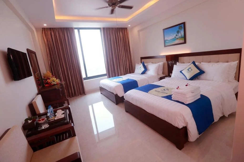 Blue Wave Hotel