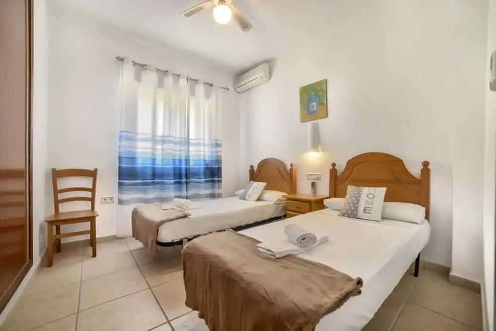 Villa - 7 Bedrooms with Pool and WiFi - 106438