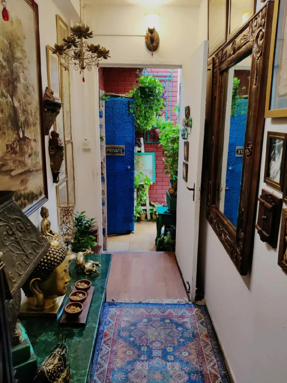 On The House Boutique Bed Breakfast with Terrace Garden Views